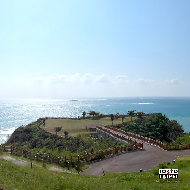 【知念岬公園】沖繩東南角懸崖邊看海　望向一望無際太平洋