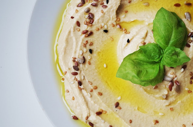 Can Dogs Eat Hummus? Is Hummus Safe For Dogs?