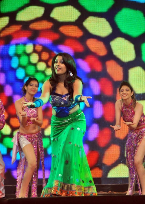 Actress Richa Gangopadhyay Spicy Dance Stills At  CCL event pictures