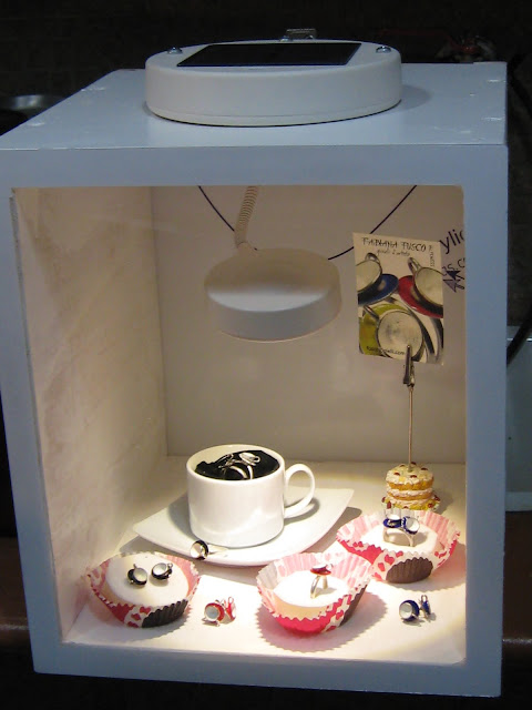 Solar powered jewellery display