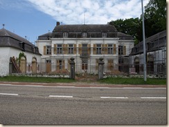 Guigoven, Tongersesteenweg: kasteel de Donnea