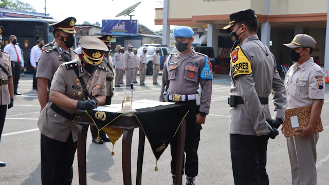 Sertijab PJU Baru, Kapolres Semarang Berikan Apresiasi