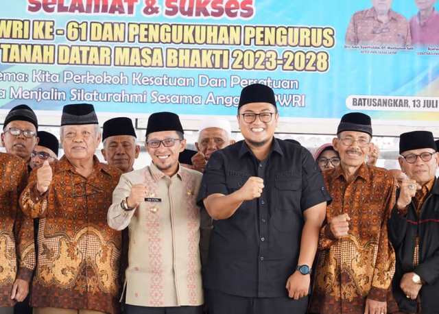  Amir Syarifuddin Pimpin PWRI Tanah Datar