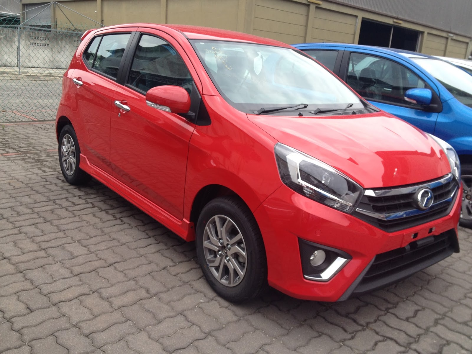 Perodua Axia,Warna pilihan,Model dan Harga terkini ~ BELI 