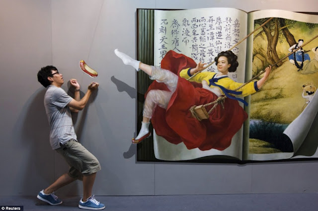 Pameran Seni Tiga Dimensi Di China [ www.BlogApaAja.com ]