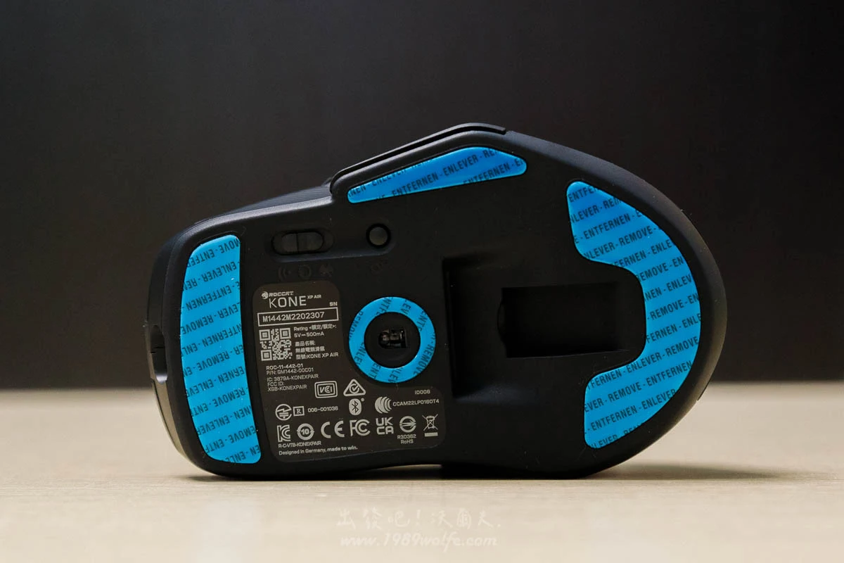 Kone XP Air 藍牙無線兩用電競滑鼠 給你移動的順暢還有便捷快捷鍵 RGB 氣氛燈有夠美