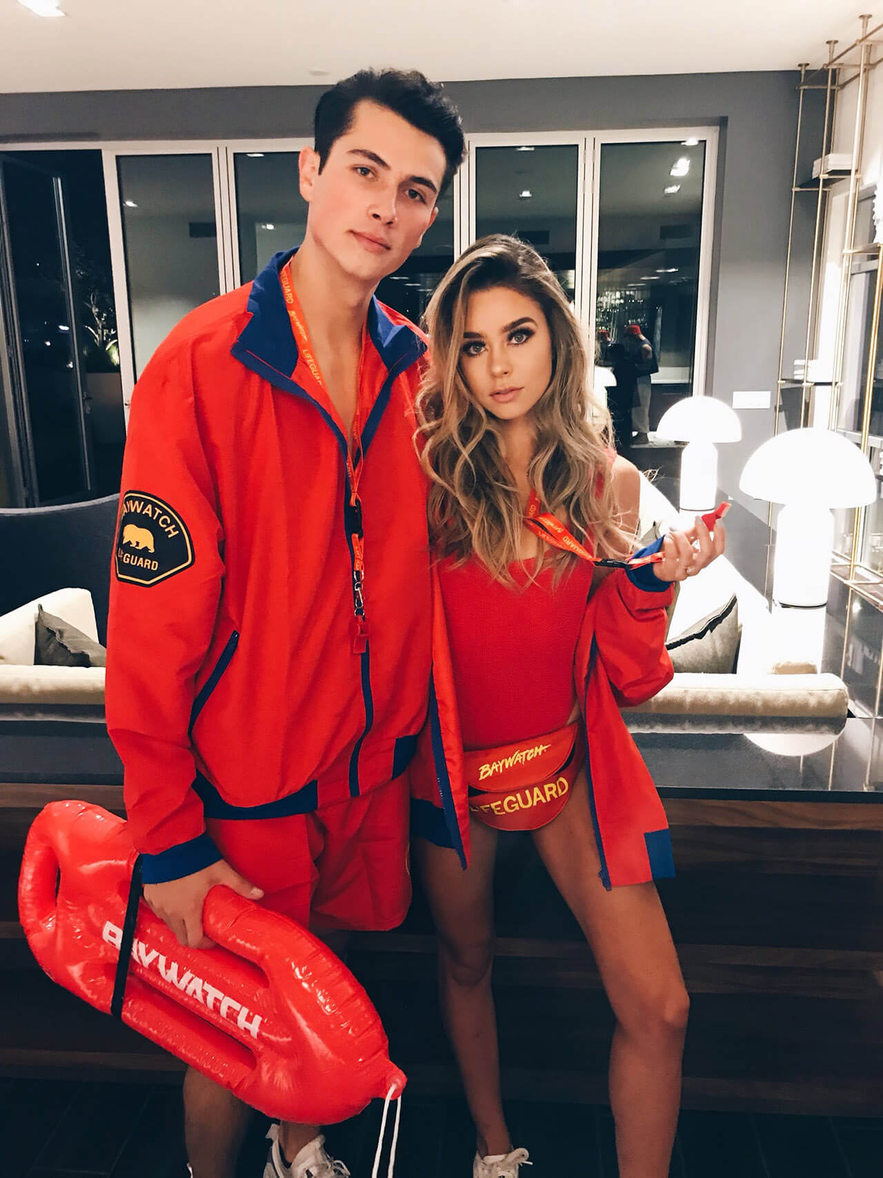 Disfraz tumblr goals de pareja salvavidas sexy para halloween