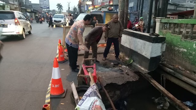 Walikota Ambil Tindakan Cepat Amblasnya Jembatan Mampang