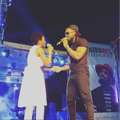 CUTE: Flavour and Chidinma Passionately Kiss at #PhynoFest in Onitsha [SEE]