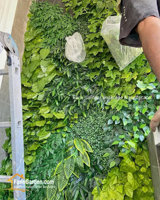 Jasa Vertical Garden di Sidoarjo | Desain Pembuatan Taman Vertikal Sidoarjo