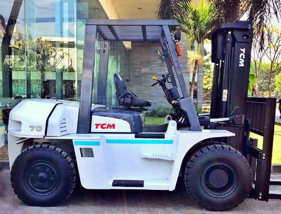 Xe nâng hàng 7 tấn Nhật Bản 0984942247