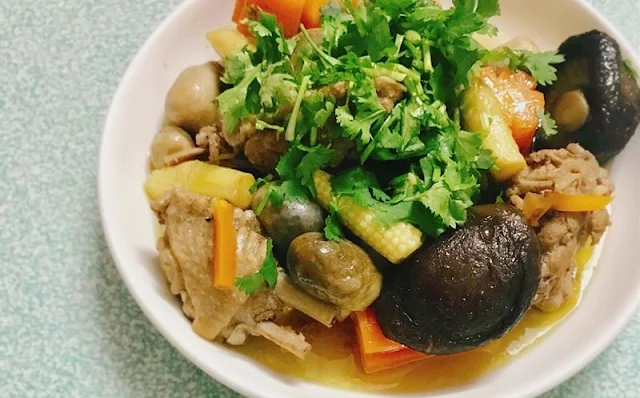 Canh ngô nấm