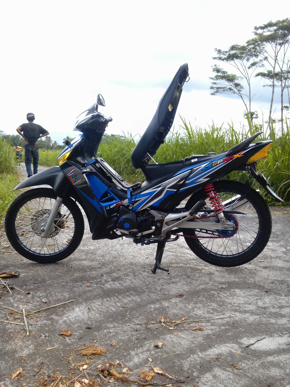 Download Koleksi Modifikasi Motor Supra X 125 Thai Look Terupdate