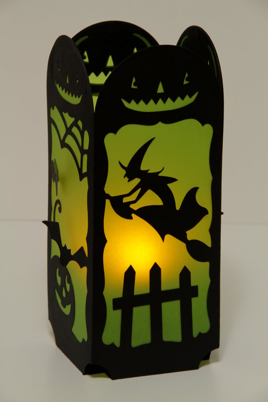 Download The Paper Boutique: Happy Halloween Lanterns