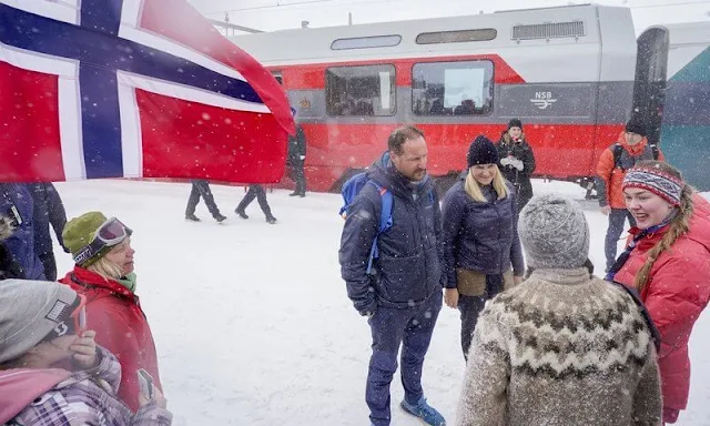 Crown Prince Haakon and Crown Princess Mette-Marit visited the Red Cross' Finse Course on the mountains in Finse