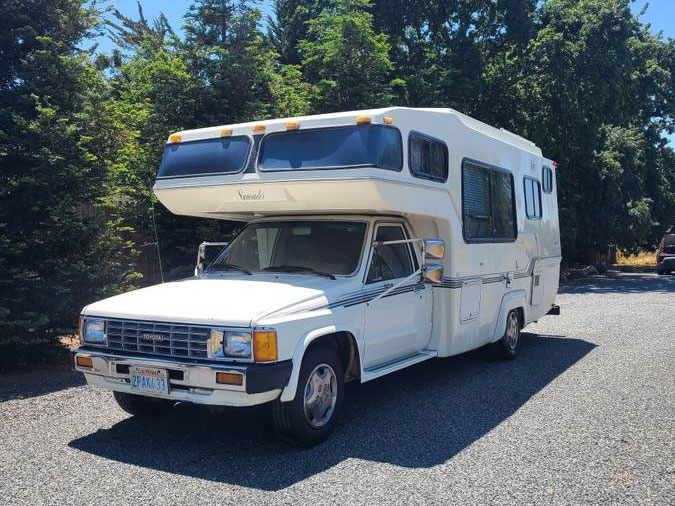 Toyota Sunrader RV 21 Feet 22RE Fuel Injected for sale