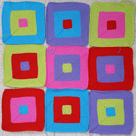 Looking for a bright bold colour block crochet design?  Click to see more of this colourful crochet blanket as it takes shape!
