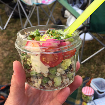 Picnic salad jar ©bighomebird