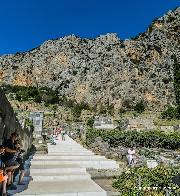 Caminho Sagrado do Santuário de Delfos na Grécia