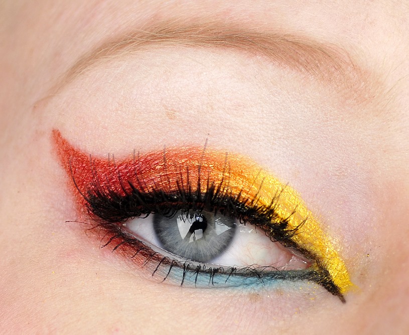 storybook circus eye makeup look 2