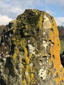 Megalithican Iberia: Menhir of Pedra Chantada / Menhir de Pedra Chantada en Santaballa (Vilalba, Lugo) by E.V.Pita (2017)  http://archeopolis.blogspot.com/2017/01/megalithican-iberia-menhir-of-pedra.html