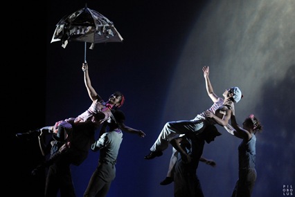 Pilobolus, Photography by Sara Davis-Contradance