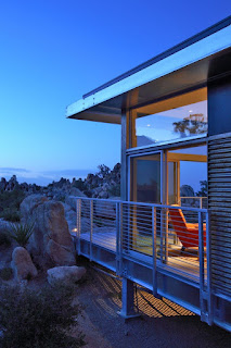 Prefab desert house, California