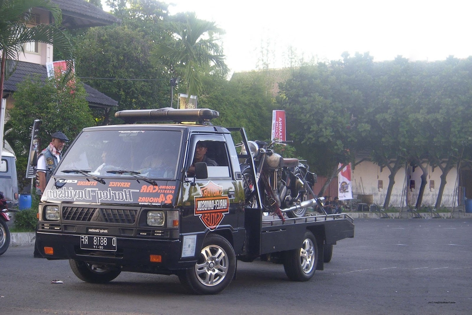 Kumpulan Modifikasi Sticker Mobil L300 Terlengkap Rekanotomotif