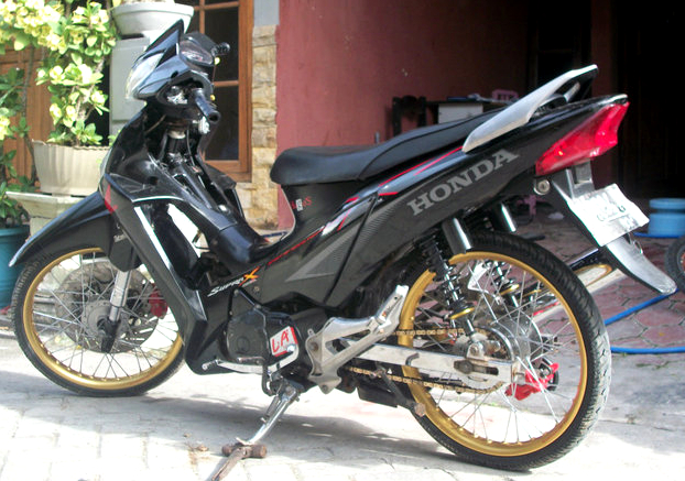 OtoEddy s Modified MODIFIKASI STRIPING STANDAR SUPRA X 125