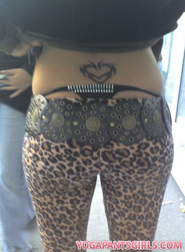 twitter girls in yoga pants. Leopard Yoga Pants