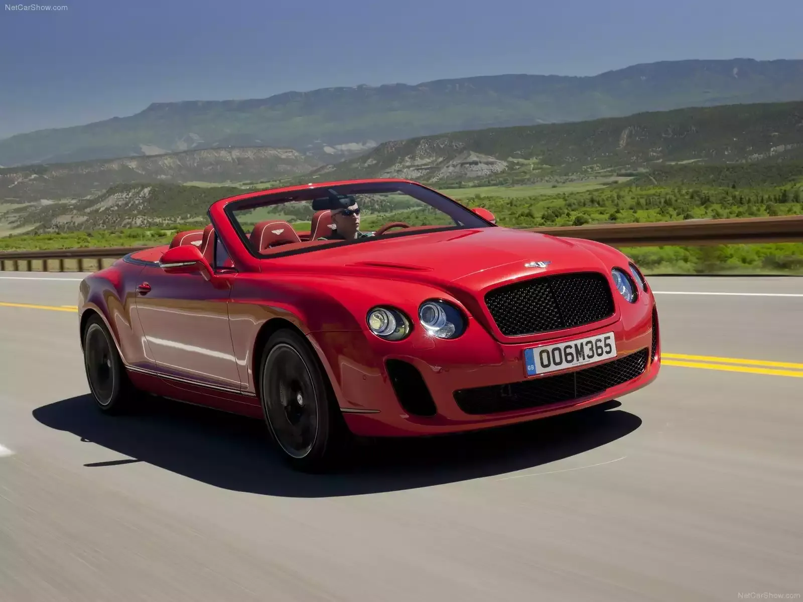 Hình ảnh xe ô tô Bentley Continental Supersports Convertible 2011 & nội ngoại thất