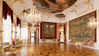 Residenz e seu belo interior em Salzburg Áustria