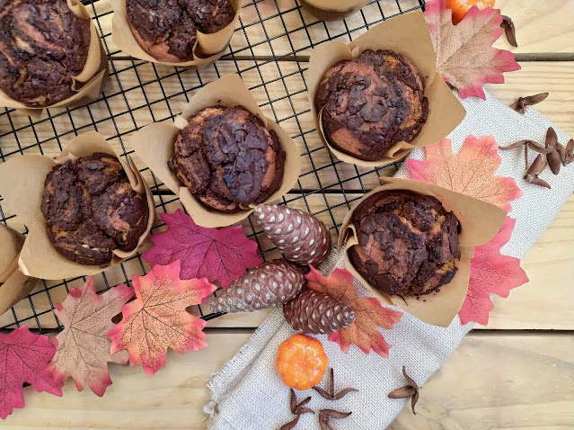 Muffins integrales de calabaza y chocolate marmolados Pumpkin Otoño Autumn Desayuno merienda postre Con horno Cuca