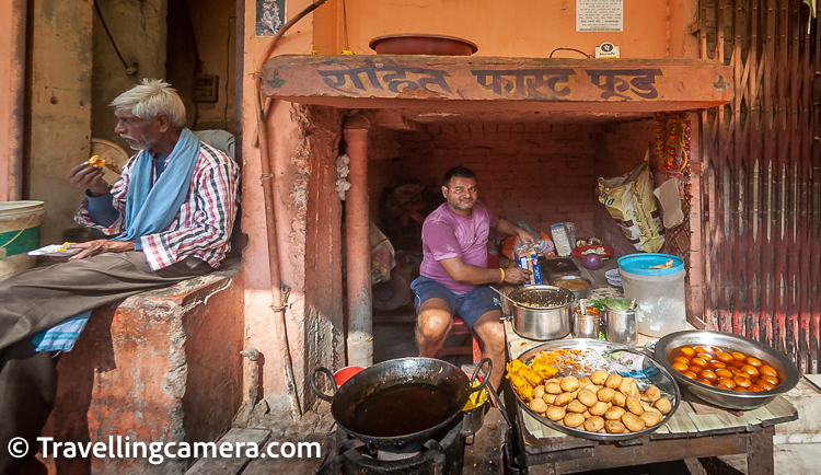 Varanasi is famous for its street food, which includes chaat, lassi, and the famous Banarasi paan. The city is a foodie's paradise, and many visitors come specifically to sample its delicious and diverse cuisine.