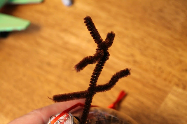 Easy to make reindeer ornaments