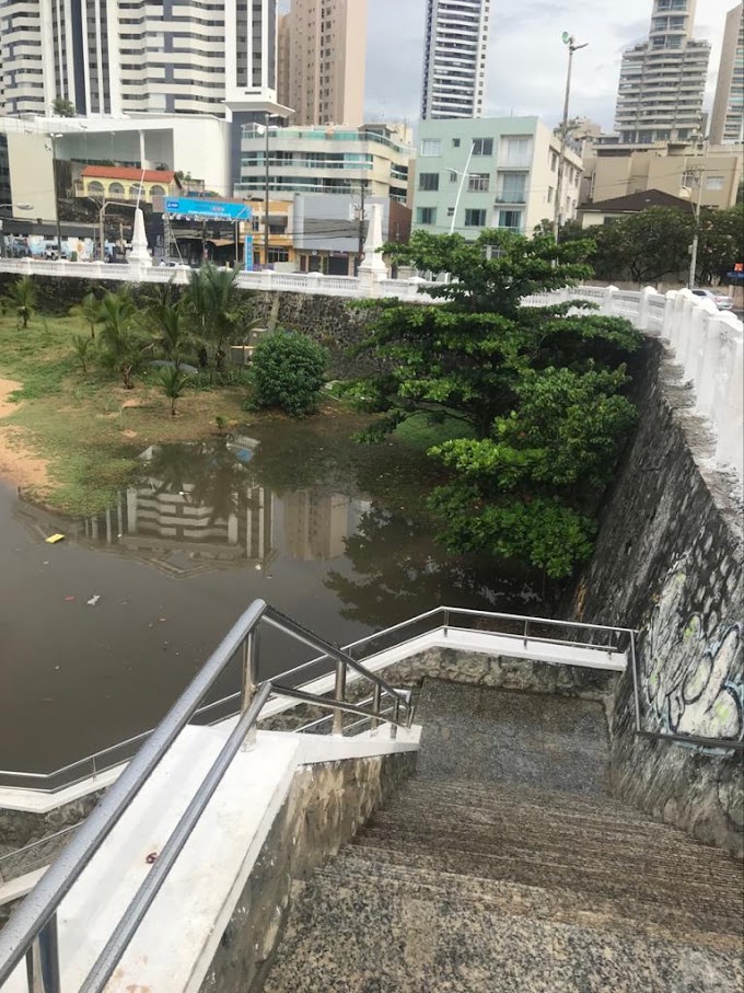 Cada vez que chove mais destruição na Praia da Paciência