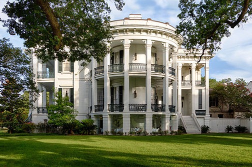 512px-Nottoway_Plantation_House