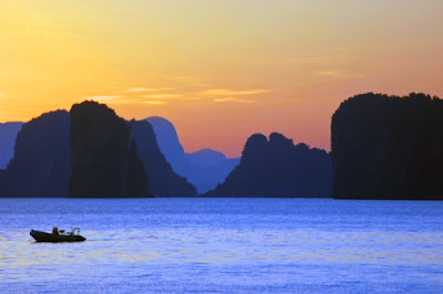 Solnedgång vid Koh Yao Noi, en ö med stort hållbarhetstänk