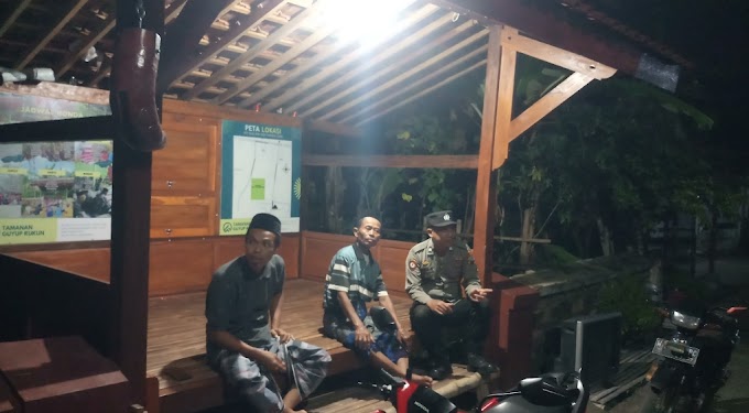 Polsek Jetis Gelar Patroli Blue Light, Cegah Laka Lantas dan Kriminalitas