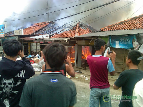 foto kebakaran pasar kertasemaya indramayu 7