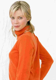 amy smart photo, amy smart picture in orange wear