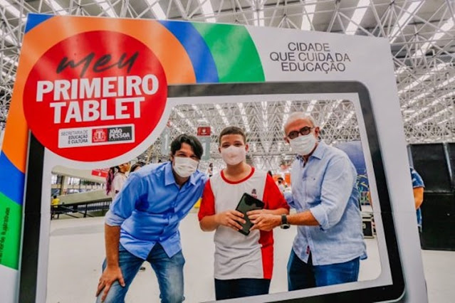 Prefeitura de João Pessoa investe em melhorias de unidades de ensino e distribui mais de 39 mil tablets para alunos