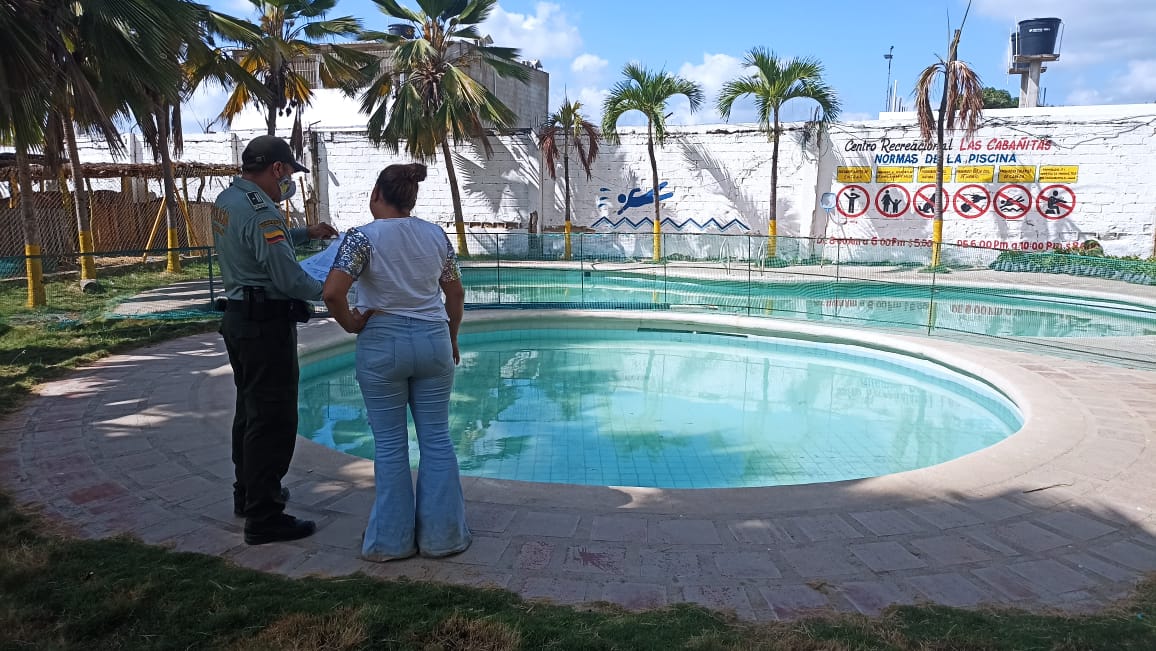 https://www.notasrosas.com/Policía Guajira realizó Jornada de Inspección, Pedagogía y Sensibilización en piscinas turísticas de Maicao