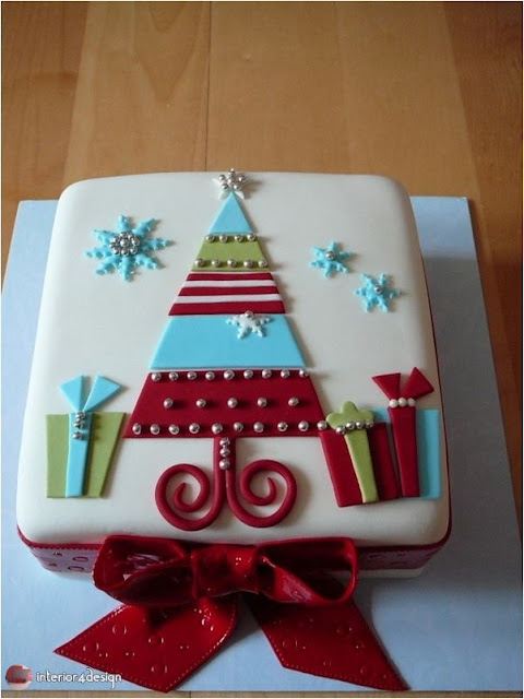 Toppers Galore: Christmas Cake Decorating Ideas