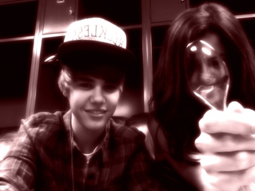 selena gomez and justin bieber together 2011. Justin Bieber and Selena Gomez