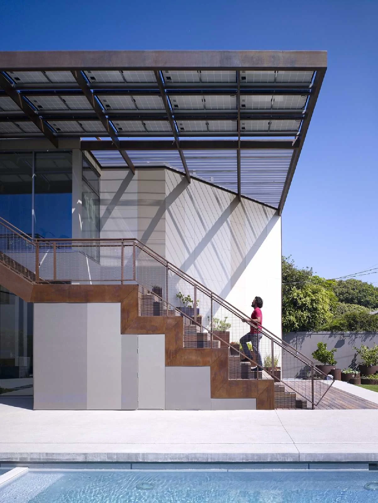 06 Yin-Yang House by Brooks + Scarpa Architects