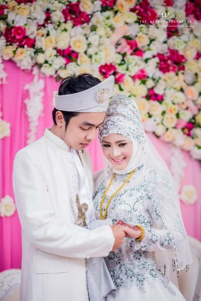 Koleksi Baju Muslim Pengantin Modern Dari Yang Adat 