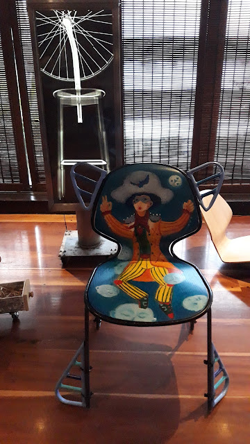 By providing them with designer chairs and stools sourced from BoConcept and Casa Bella to work on, the artists not only to provide “support” to those suffering from anxiety, depression, and similar psychological issues but also to engender and encourage mental fitness as a part of one’s own overall well-being. 