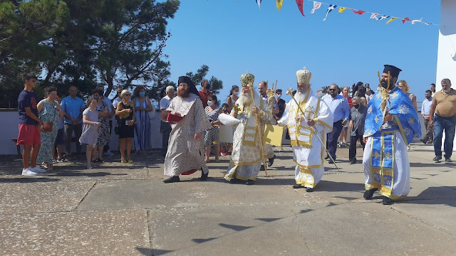 ΤΑ ΚΥΘΗΡΑ ΓΙΟΡΤΑΣΑΝ ΠΑΝΗΓΥΡΙΚΑ ΤΗΝ ΠΡΟΣΤΑΤΙΔΑ ΤΟΥΣ ΑΓΙΑ ΕΛΕΣΑ