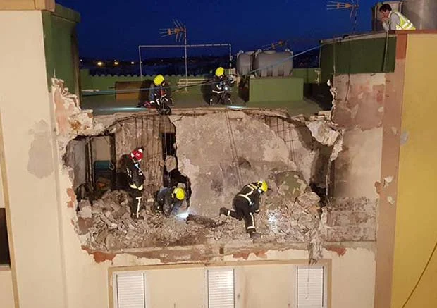 La propietaria de la vivienda de la explosión de Agüimes fue encontrada muerta entre los escombros por los bomberos de Gran Canaria del Parque de arinaga